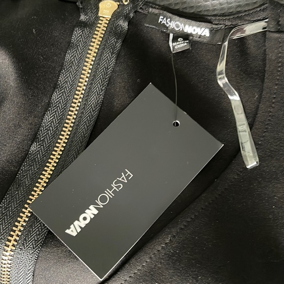 Fashion Nova blazer dress. Size S - Picture 4 of 4